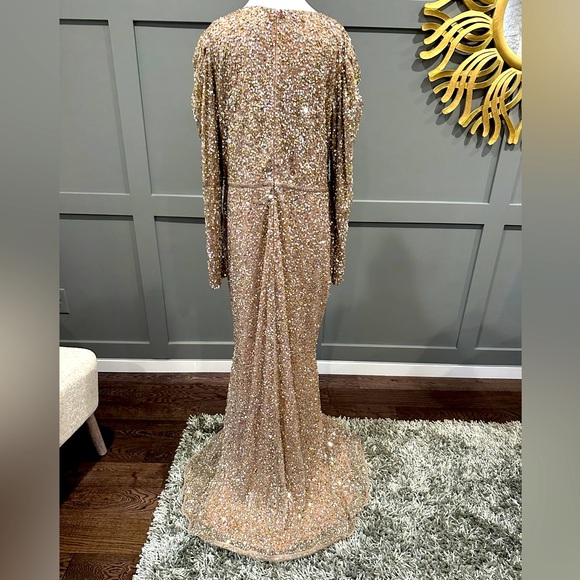 NWT MAC DUGGAL 5510 Gold Sequined Maxi Gown size 18 - Picture 5 of 8
